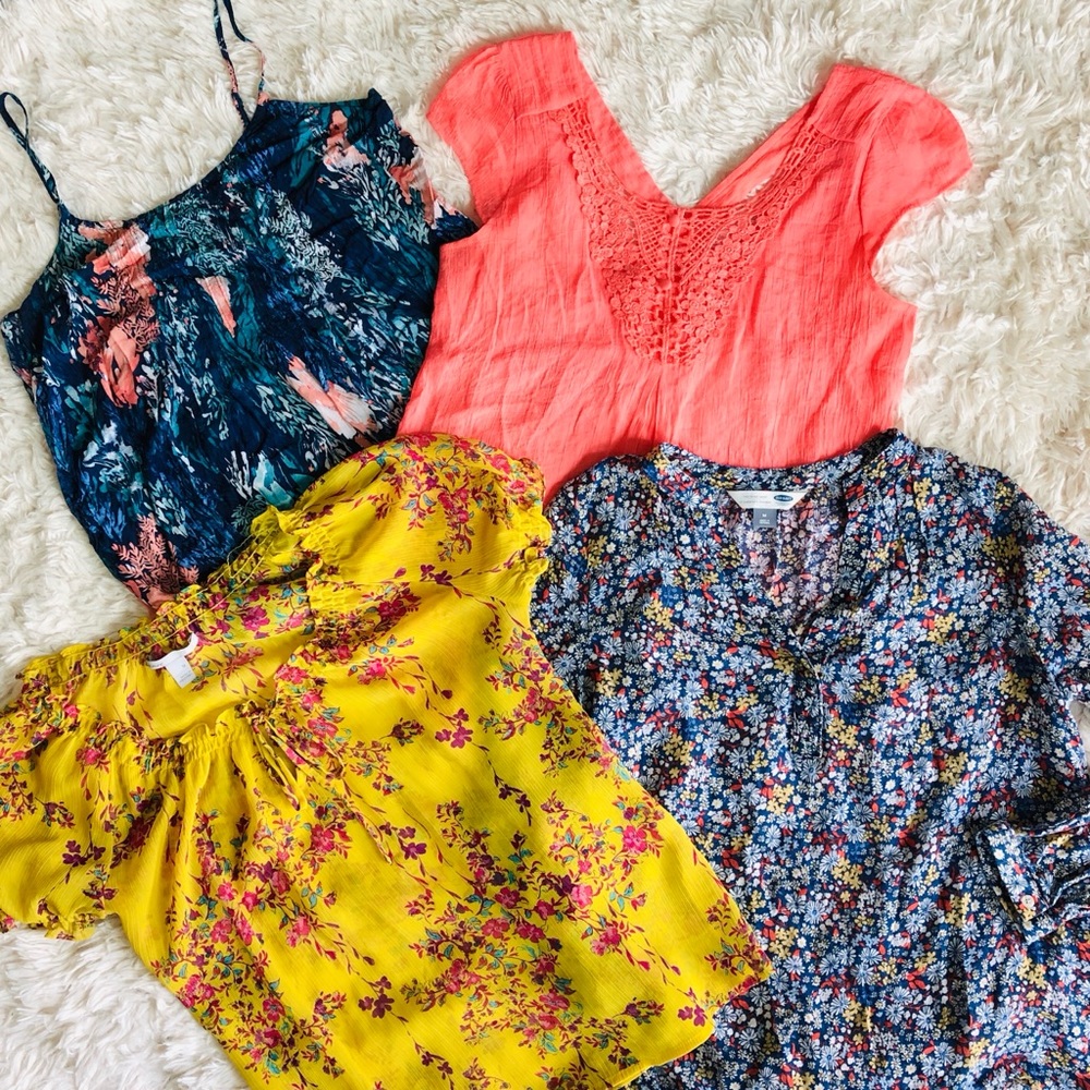 4 Top Bundle: Floral Old Navy Summer Shirt Medium